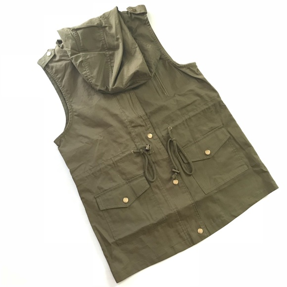 ✨FIRM PRICE✨Army Green Military Vest w/ Hood - Picture 3 of 6